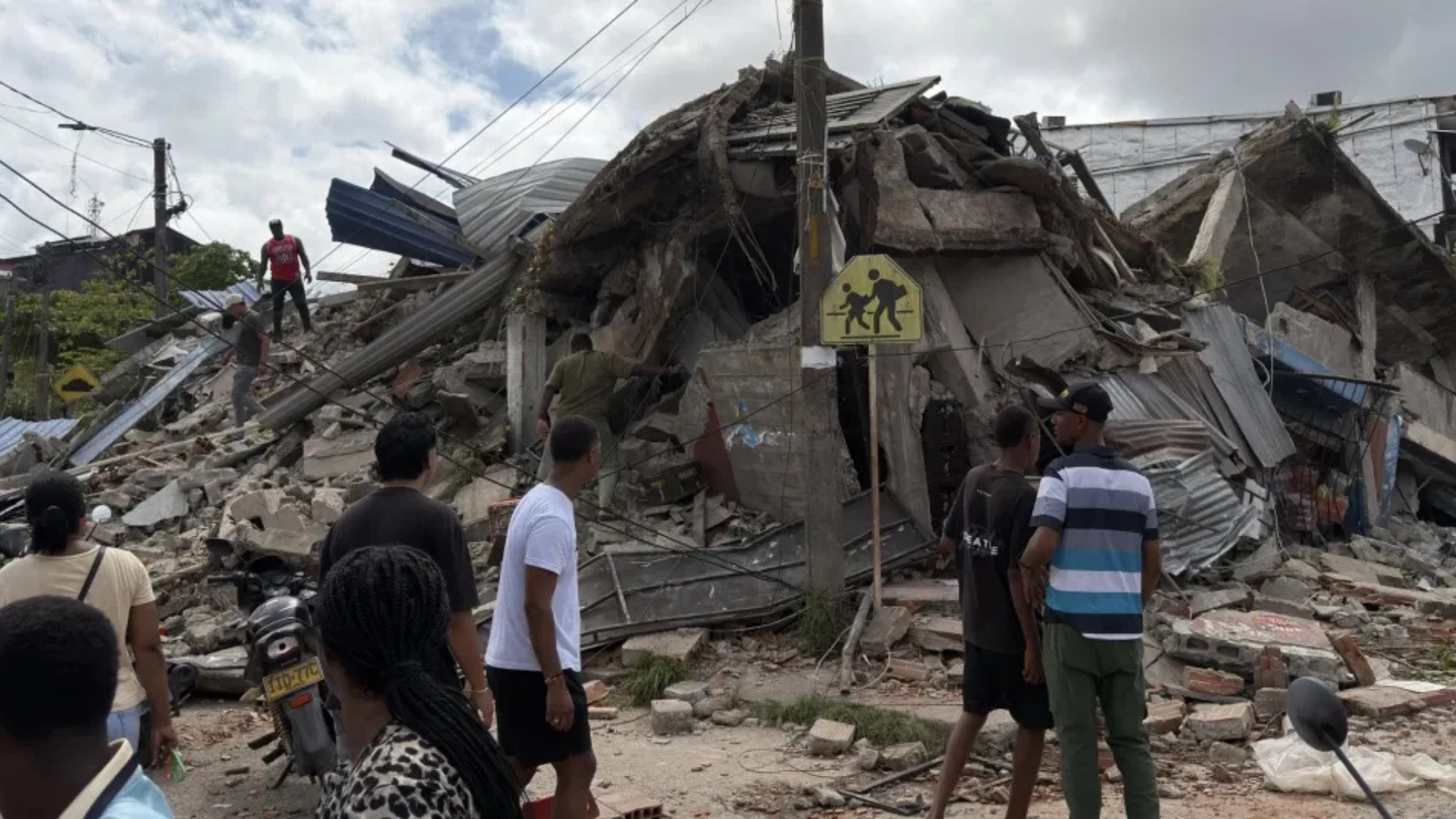 El terremoto del lunes 10 de agosto de 2026 a las 7:34 horas con magnitud de 7.4 grados, en Colombia, con epicentro en San José del Palmar, Chocó, es un campanazo de alerta que nos pone a pensar seriamente. El terremoto es un campanazo @tvnoticiascol @enlacepaishuila