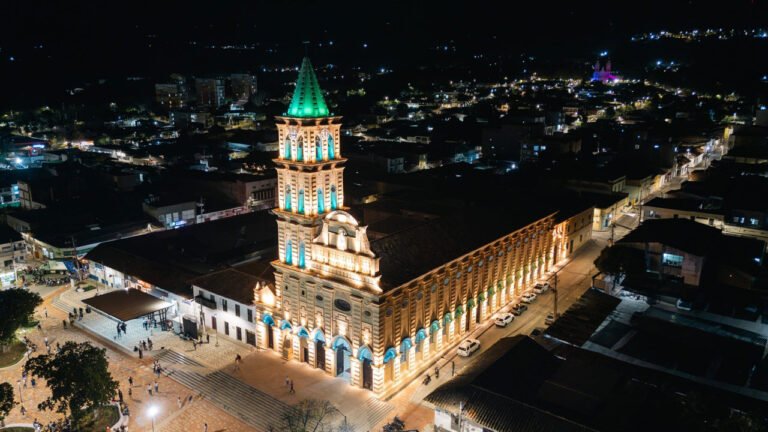 Garzón impulsa turismo religioso con millonaria renovación